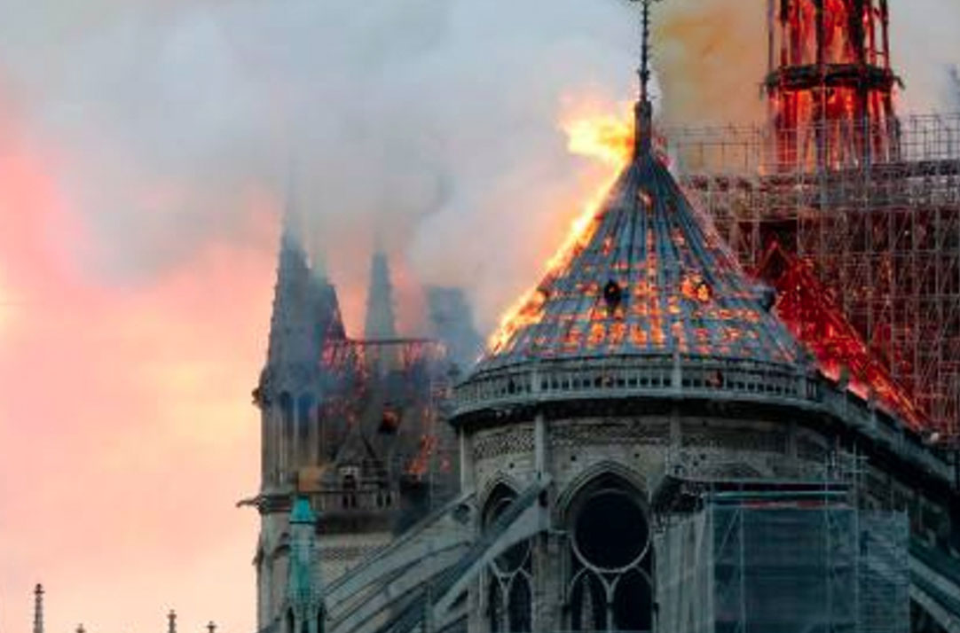 Notre Dame, um símbolo da civilização ocidental em chamas. O que isso pode significar?